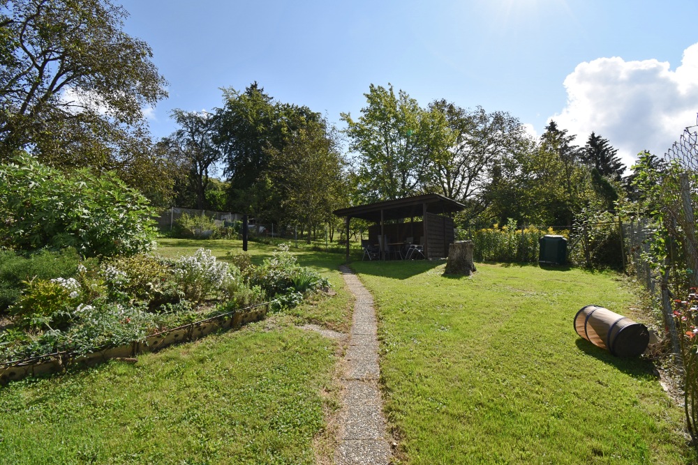 obere Gartenanlage bei Tierpension