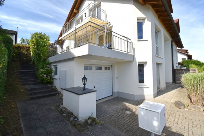 seitliche Hausansicht