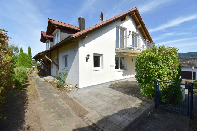 Hausansicht Rückseite /seitl.