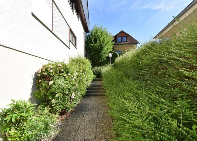 Treppenaufgang zum Hauseingang