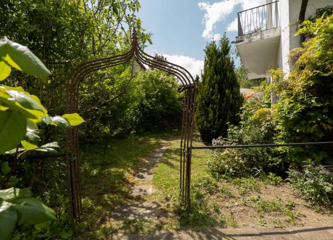 Gartenbereich seitlich