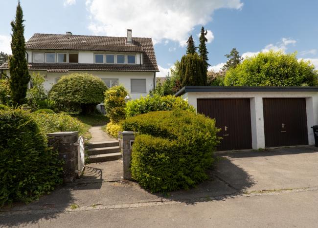Zugang Doppelhaus 2 + Doppelgarage