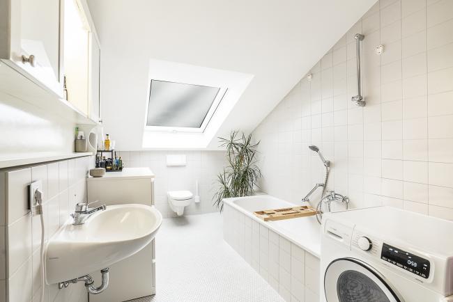 Badezimmer mit Wanne