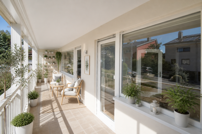 Balkon (Einrichtungsbeispiel KI)