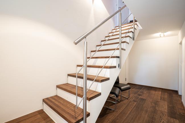 Treppe UG