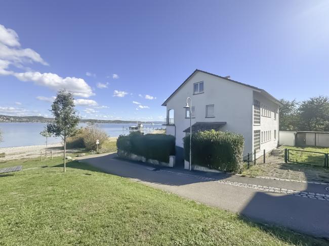 Hausansicht seitl. u. Rückseite