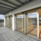 Große Fensterfront Balkon